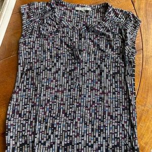 Daniel Rainn cap sleeve blouse, like new.